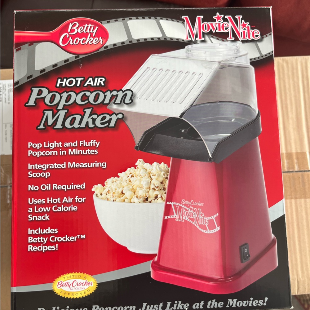 Brand New Betty Crocker Popcorn Maker. Red, Movie Night.